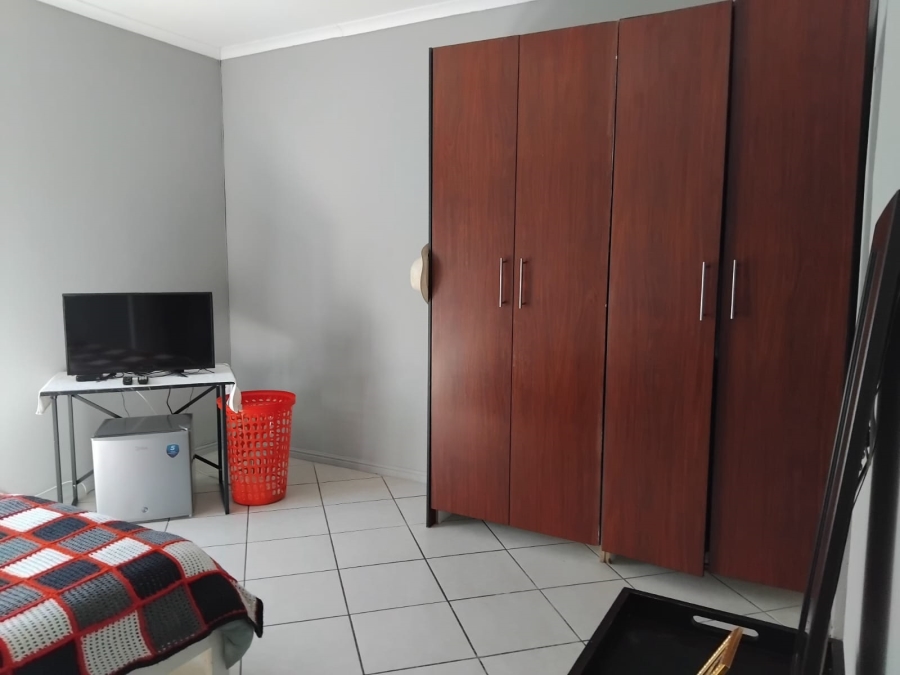 9 Bedroom Property for Sale in Country Club Western Cape